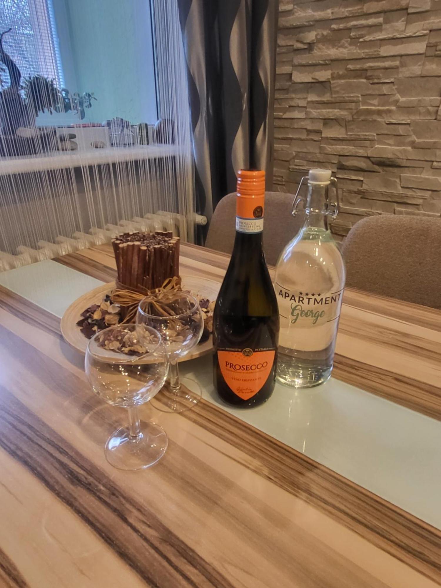 Apartman George Братислава Экстерьер фото
